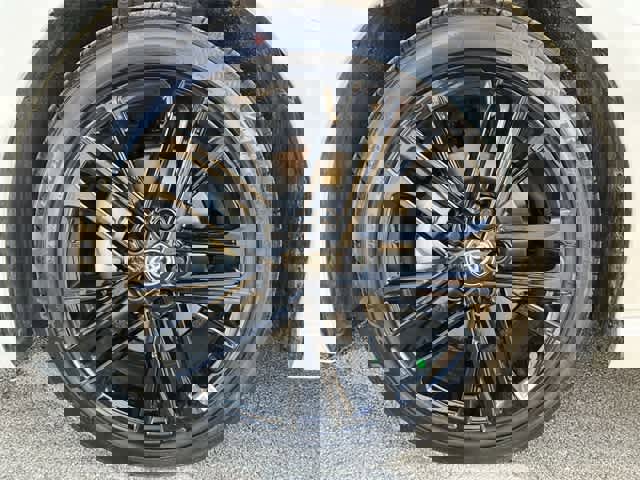 Used 2025 Toyota Camry SE image 12