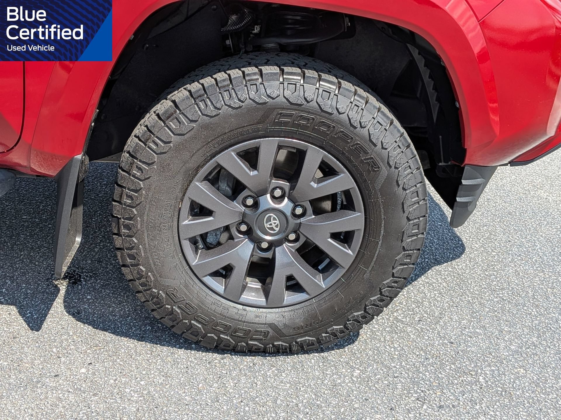 Used 2021 Toyota Tacoma SR5 RWD image 12
