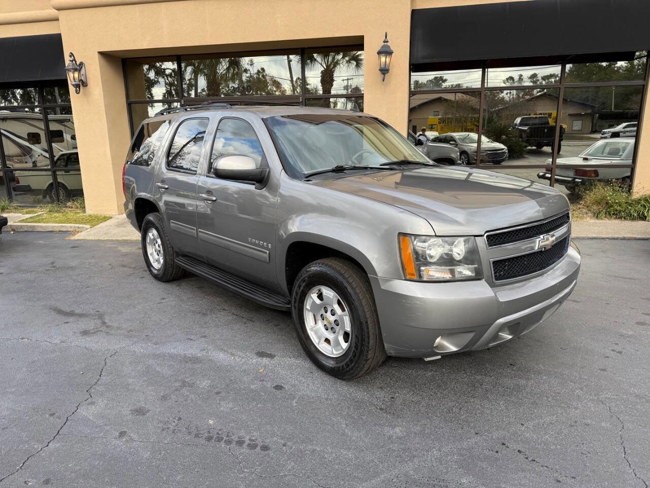 Used 2009 Chevrolet Tahoe LT image 1