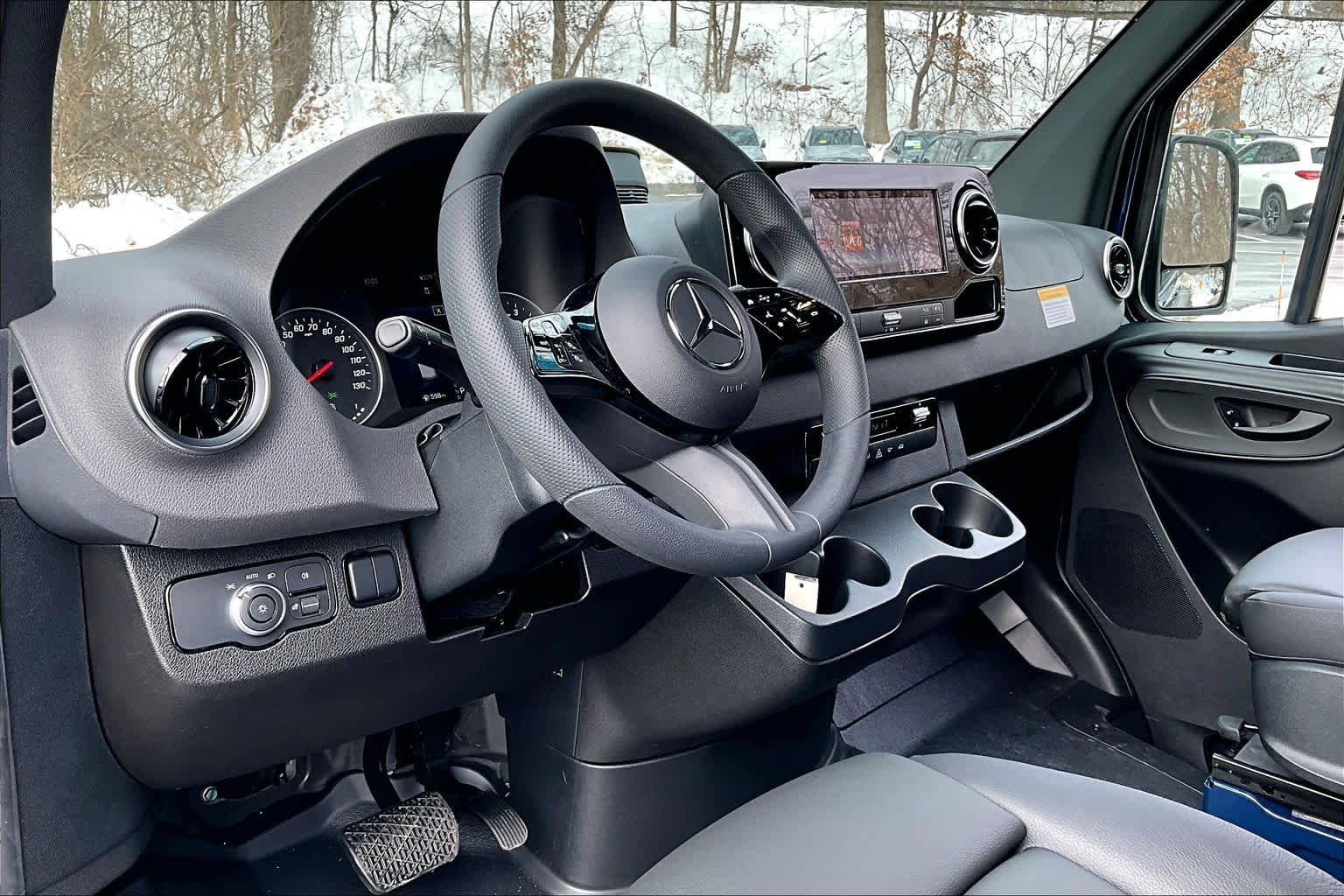 New 2026 Mercedes-Benz Sprinter 2500 image 9