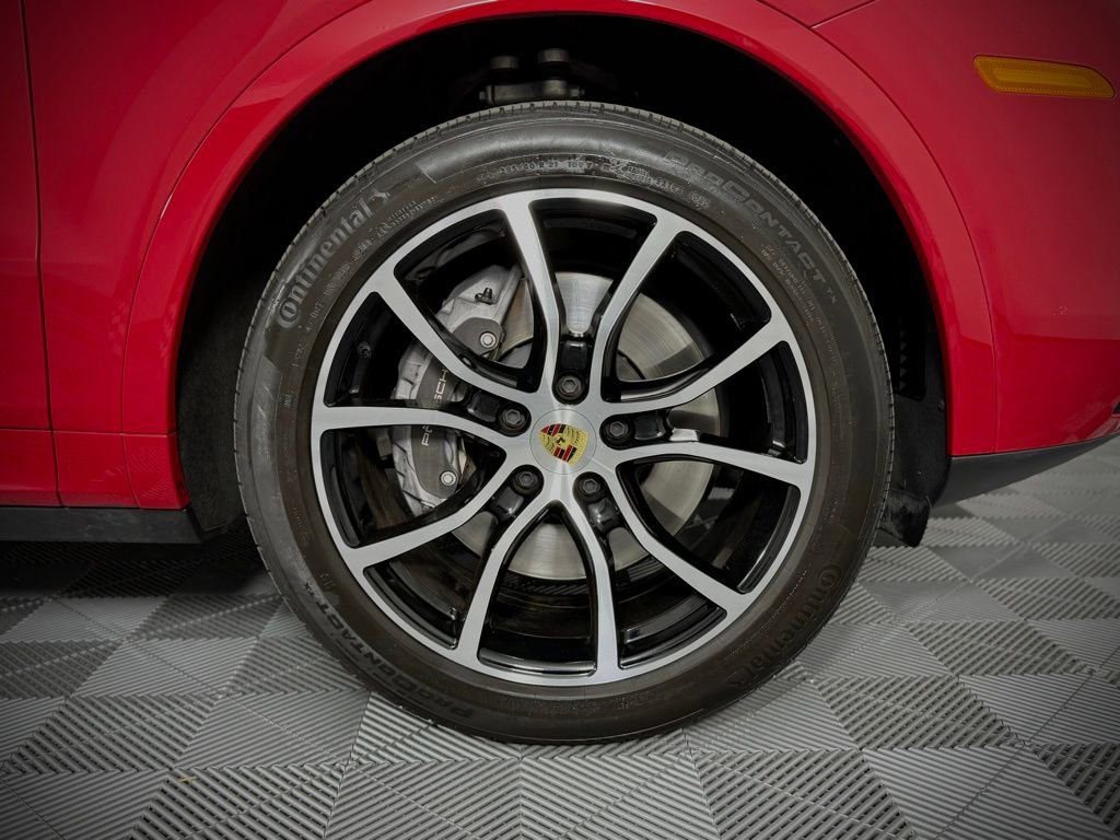 Certified 2023 Porsche Cayenne Coupe AWD/4WD image 20