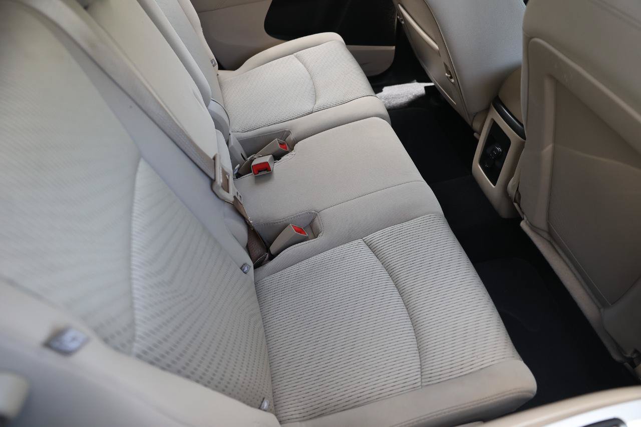 Used 2017 Dodge Journey SXT w/ Comfort/Convenience Group FWD image 12