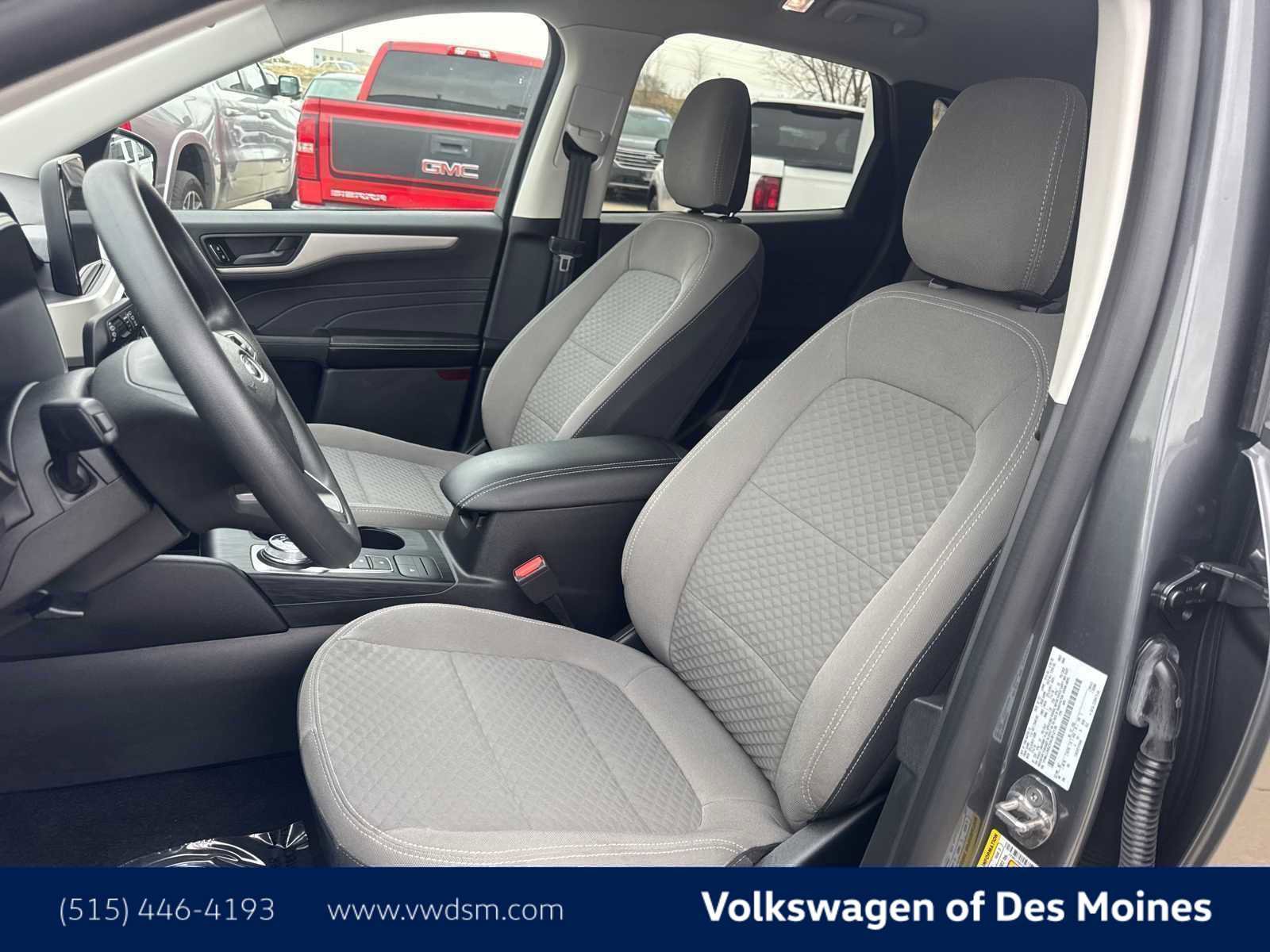 Used 2022 Ford Escape SE image 11