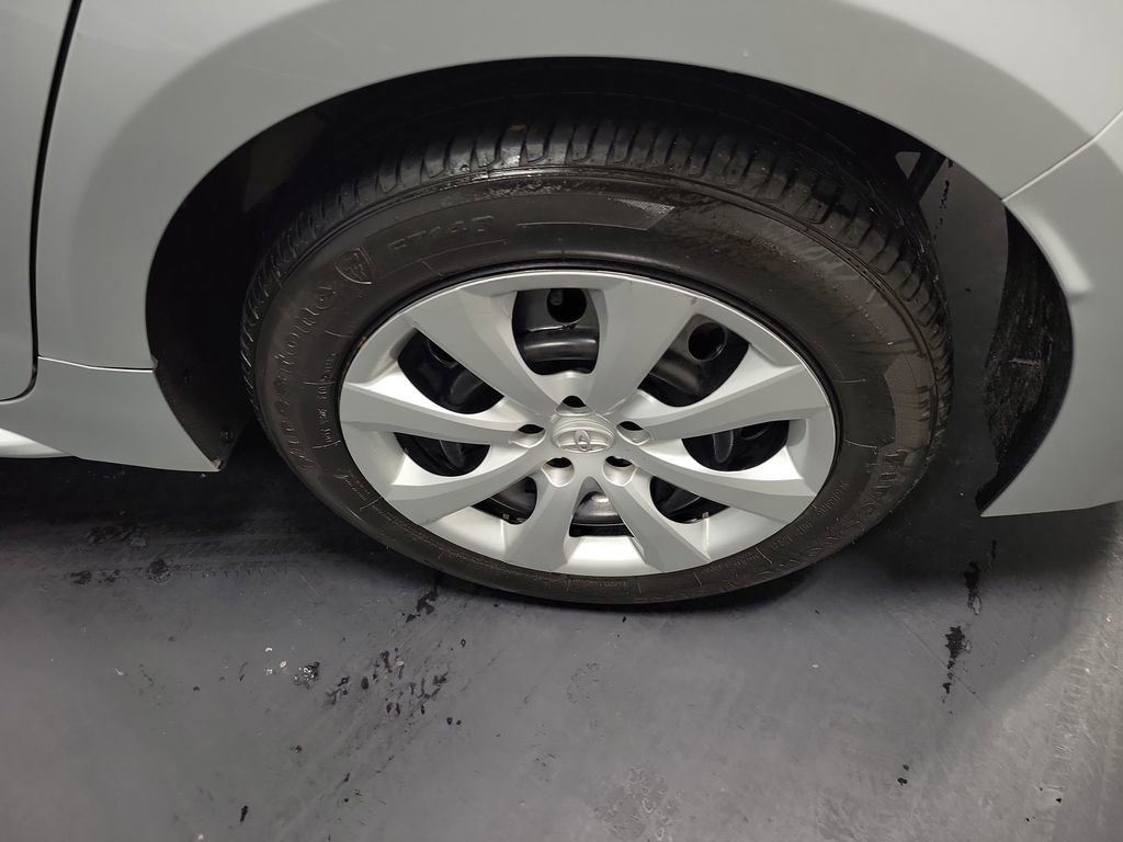 Used 2024 Toyota Corolla LE FWD image 10