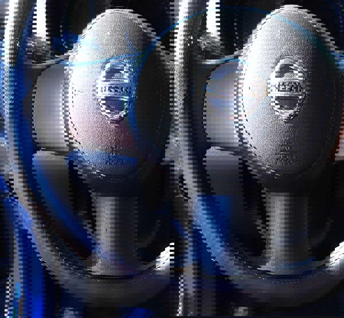 Used 2012 Nissan Versa SV image 49