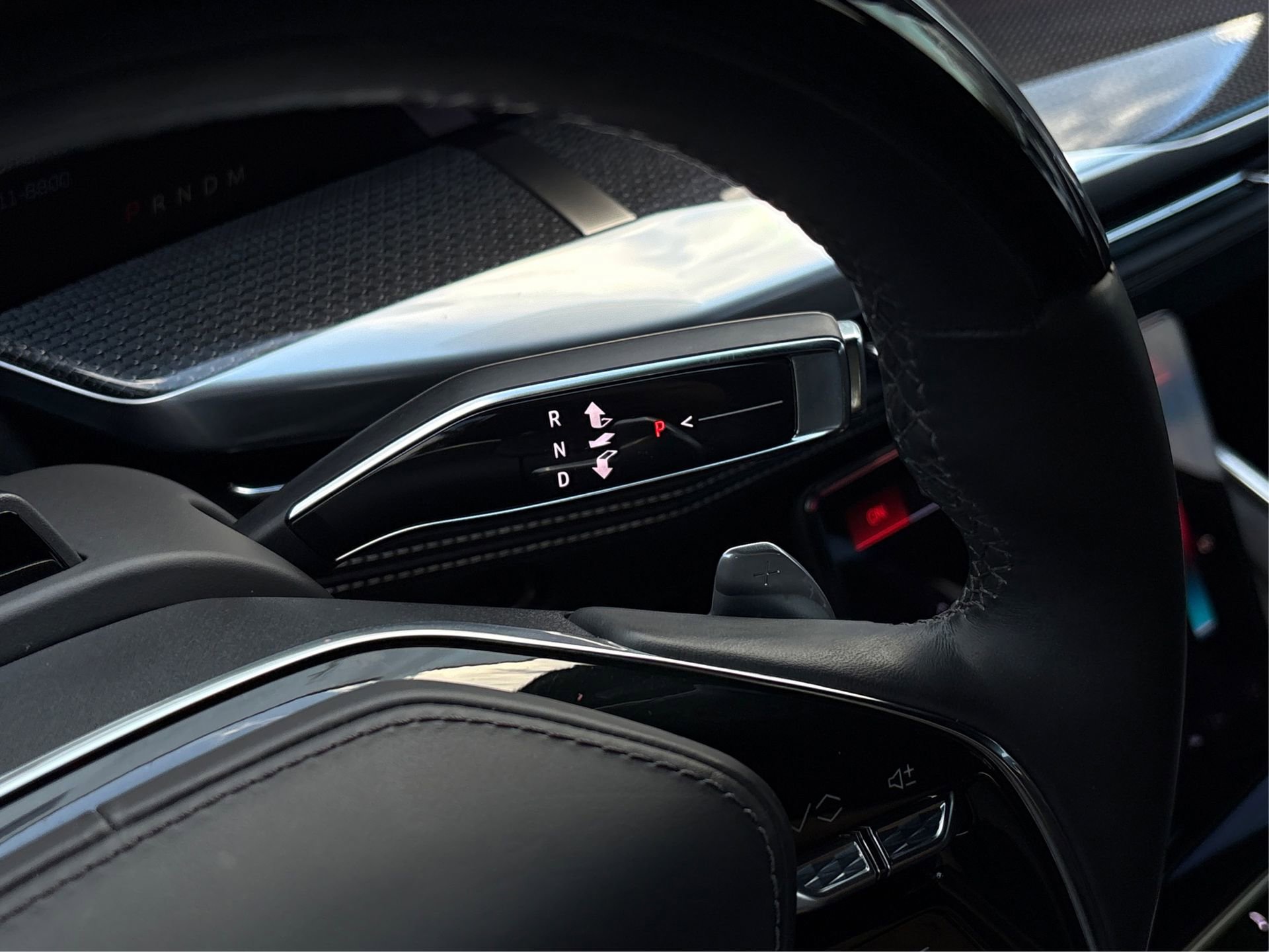 Used 2025 Cadillac Escalade V image 31