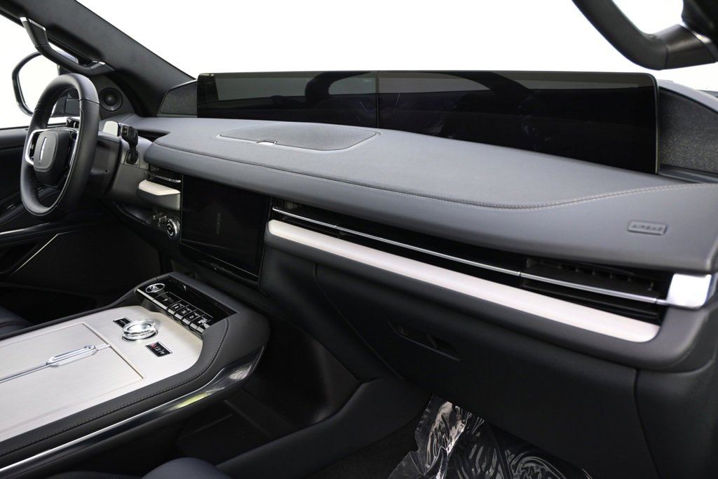 New 2025 Lincoln Navigator Reserve w/ Jet Appearance Package image 15