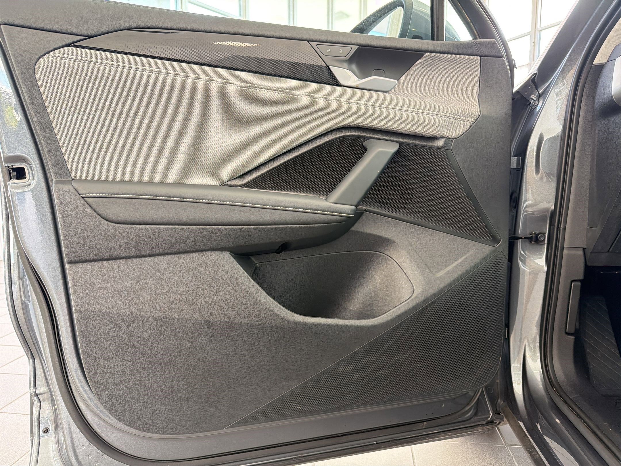 Used 2025 Volkswagen Tiguan S FWD image 20