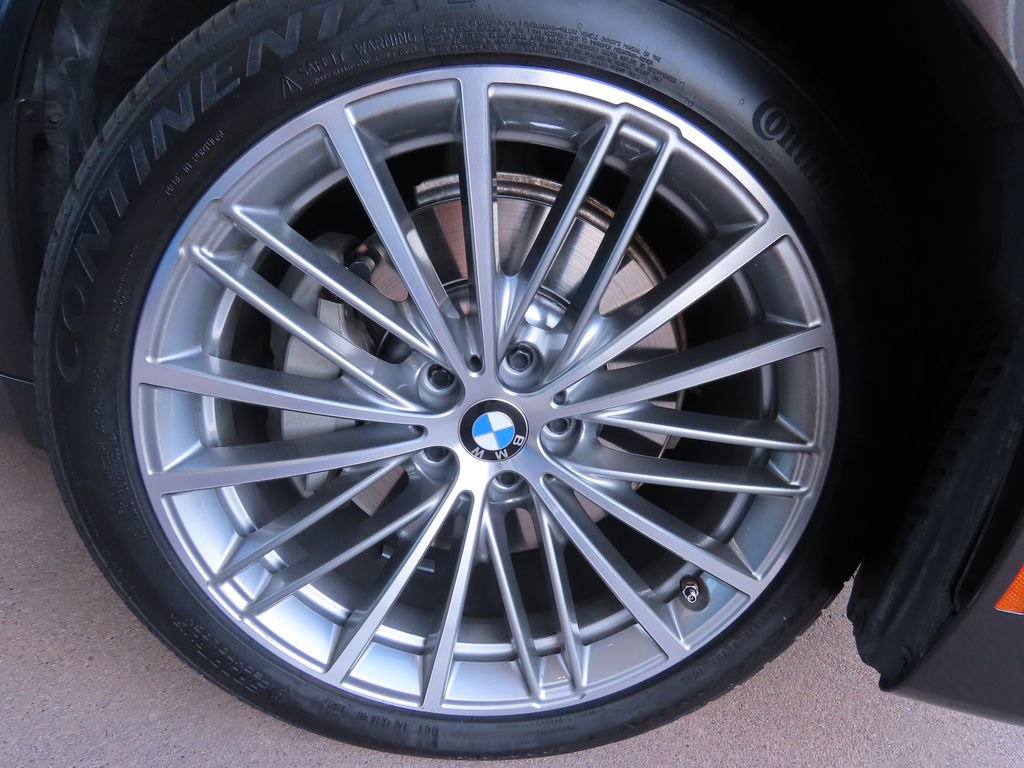 Used 2020 BMW 530e w/ Convenience Package RWD image 18