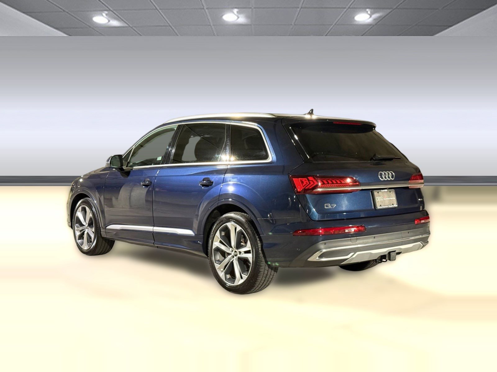 Used 2023 Audi Q7 3.0T Prestige image 3