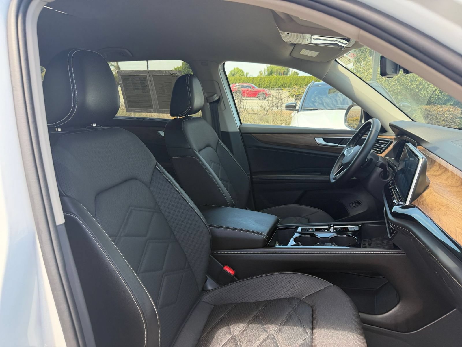 Used 2026 Volkswagen Atlas SE FWD image 34