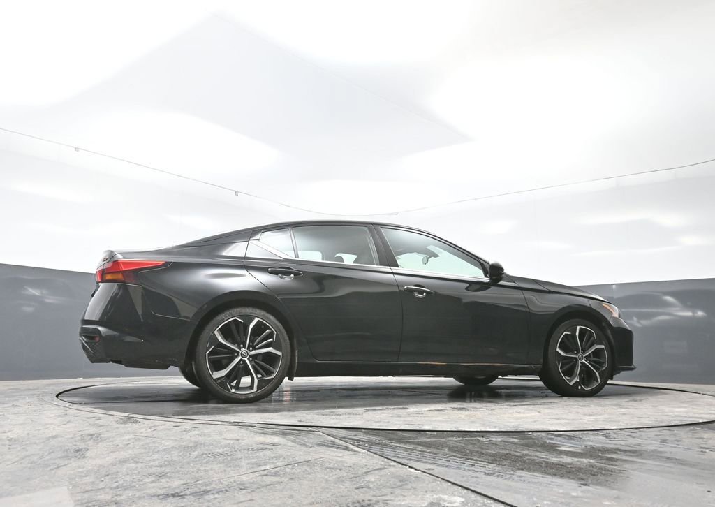 Used 2024 Nissan Altima 2.5 SR image 23