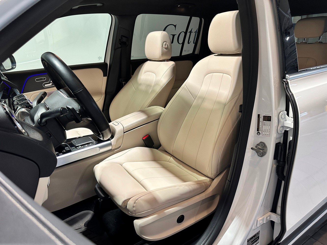 Certified 2023 Mercedes-Benz GLB 250 4MATIC image 14
