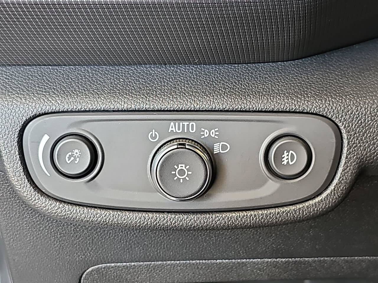 Certified 2021 Chevrolet TrailBlazer RS w/ Convenience Package FWD image 30