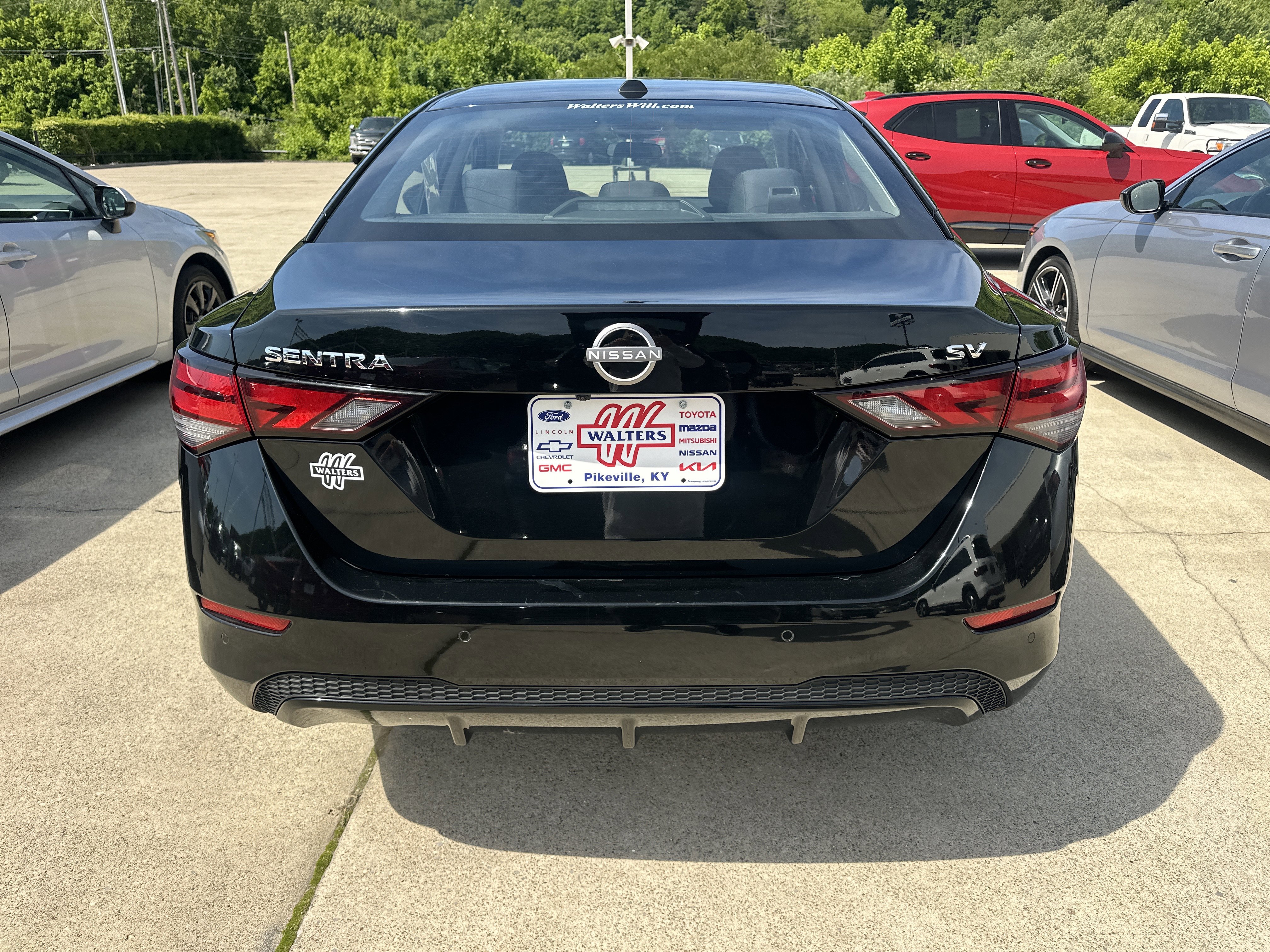 Used 2024 Nissan Sentra SV FWD image 3