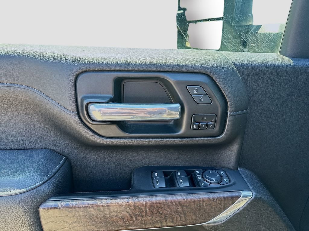 Used 2022 GMC Sierra 3500 Denali w/ Denali Ultimate Package image 9