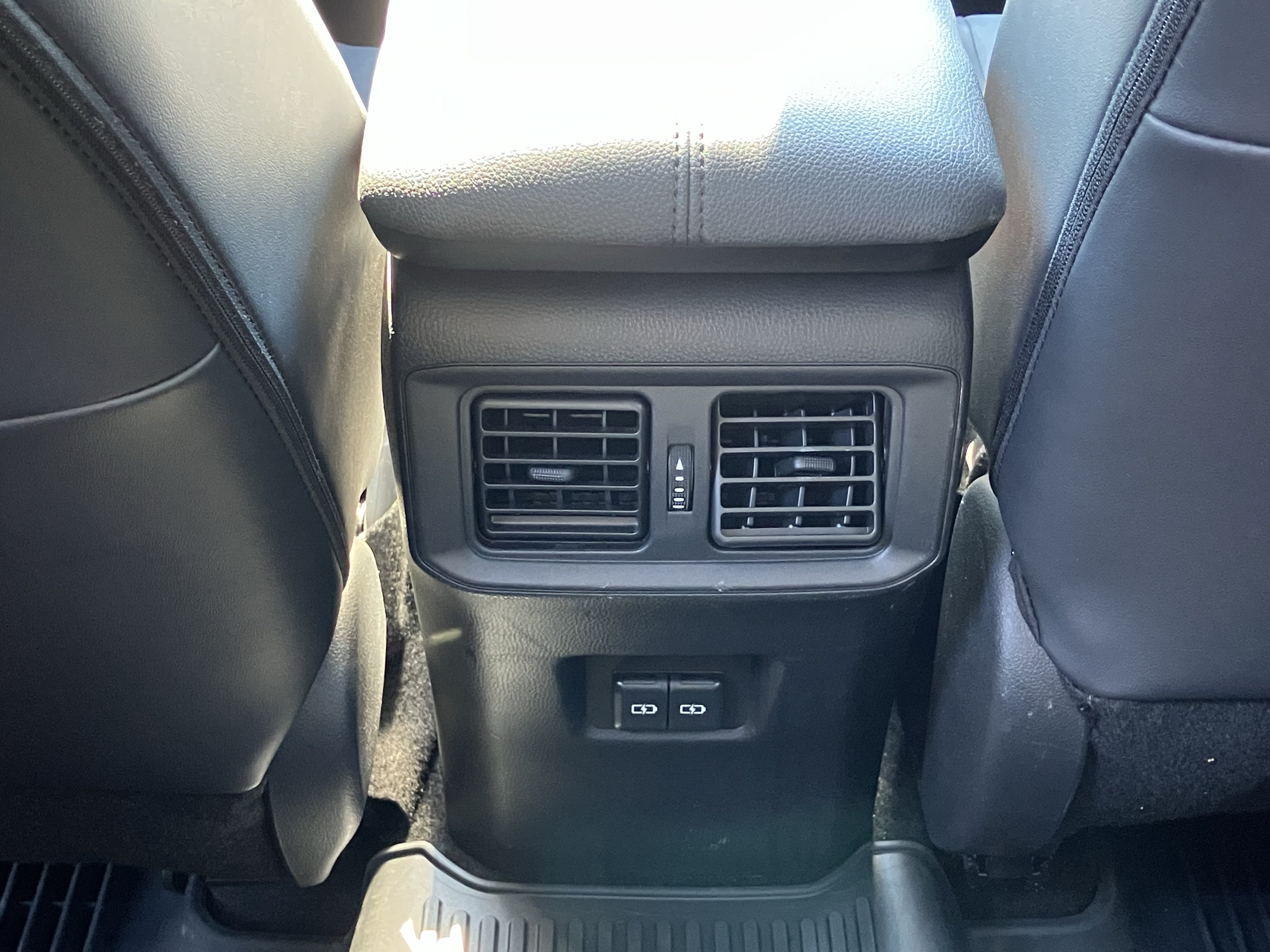 Used 2024 Toyota RAV4 XLE Premium FWD image 32