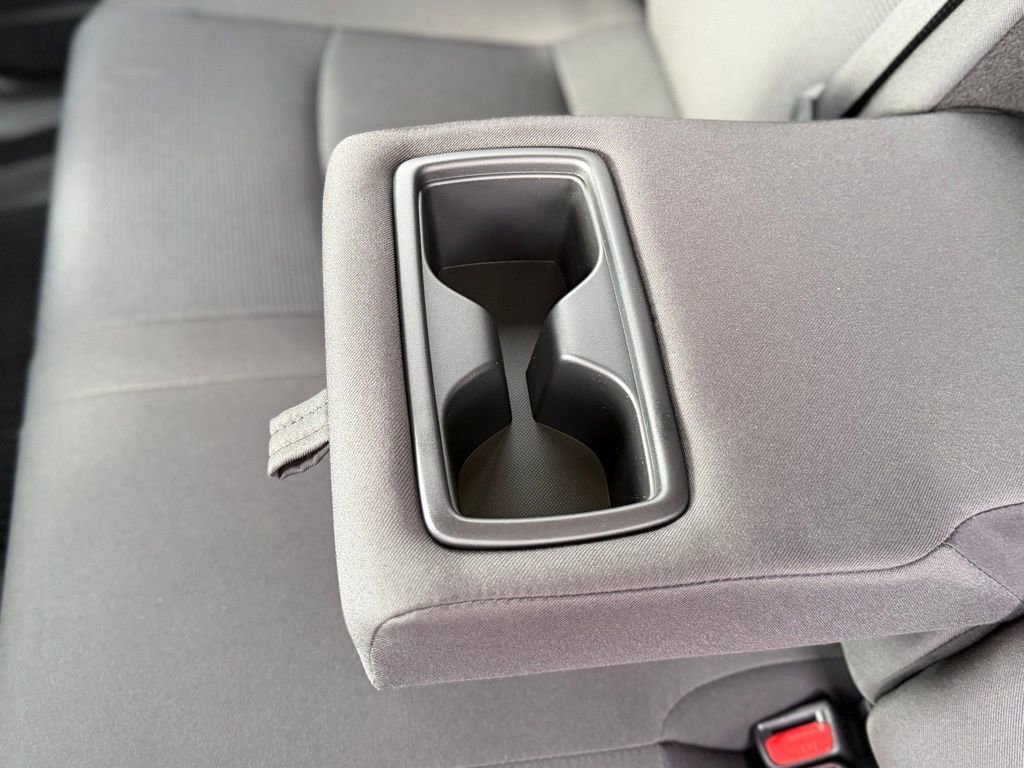 Used 2023 Toyota RAV4 LE AWD/4WD image 7