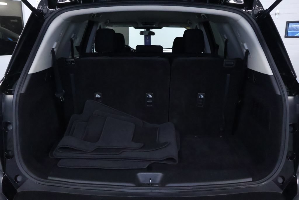 Used 2024 Nissan Pathfinder SV AWD/4WD image 15