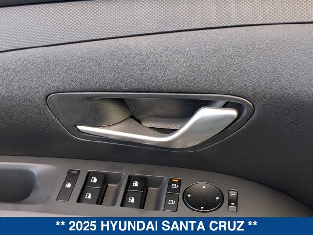 Used 2025 Hyundai Santa Cruz SEL FWD image 11