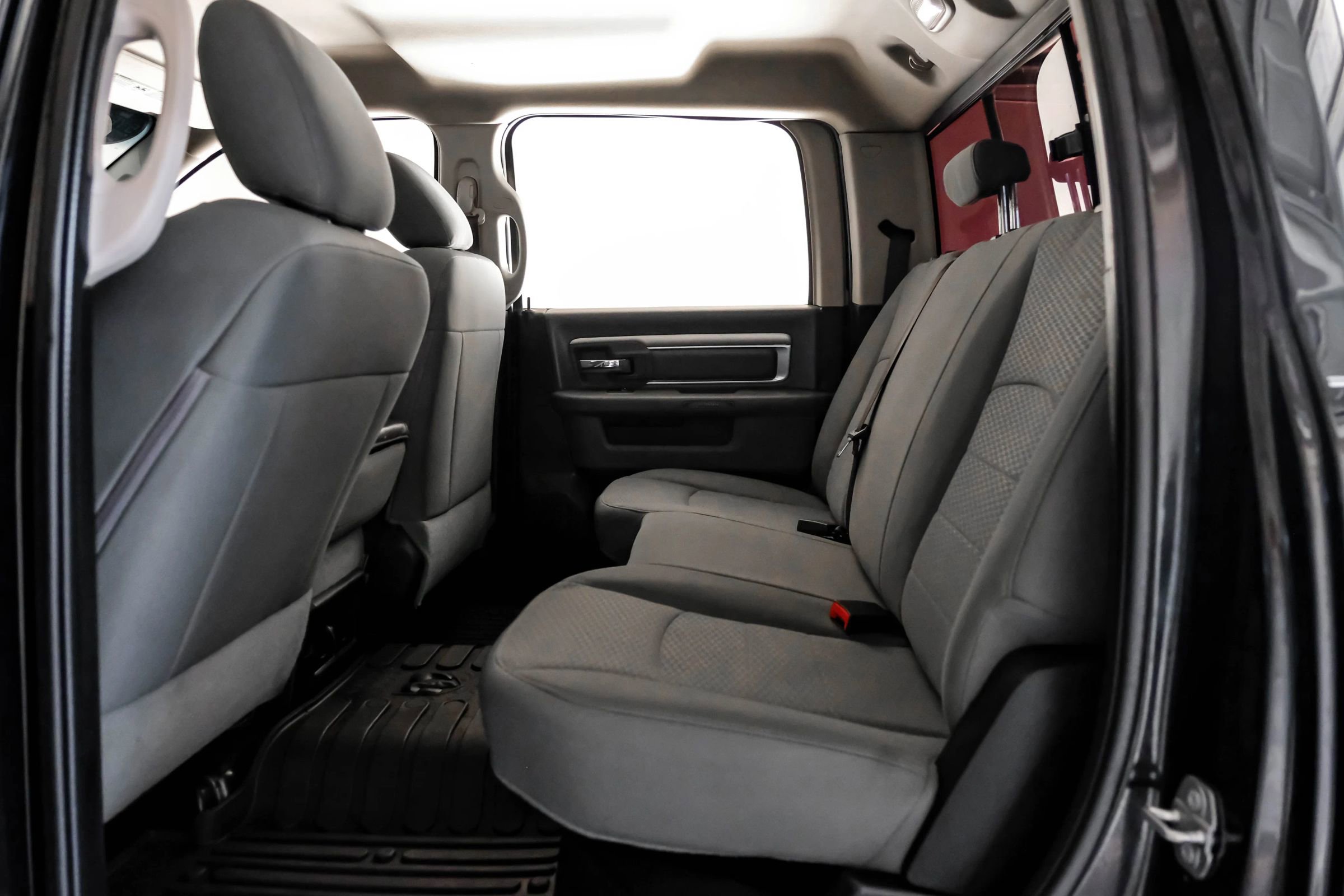 Used 2019 RAM 1500 Classic SLT image 34