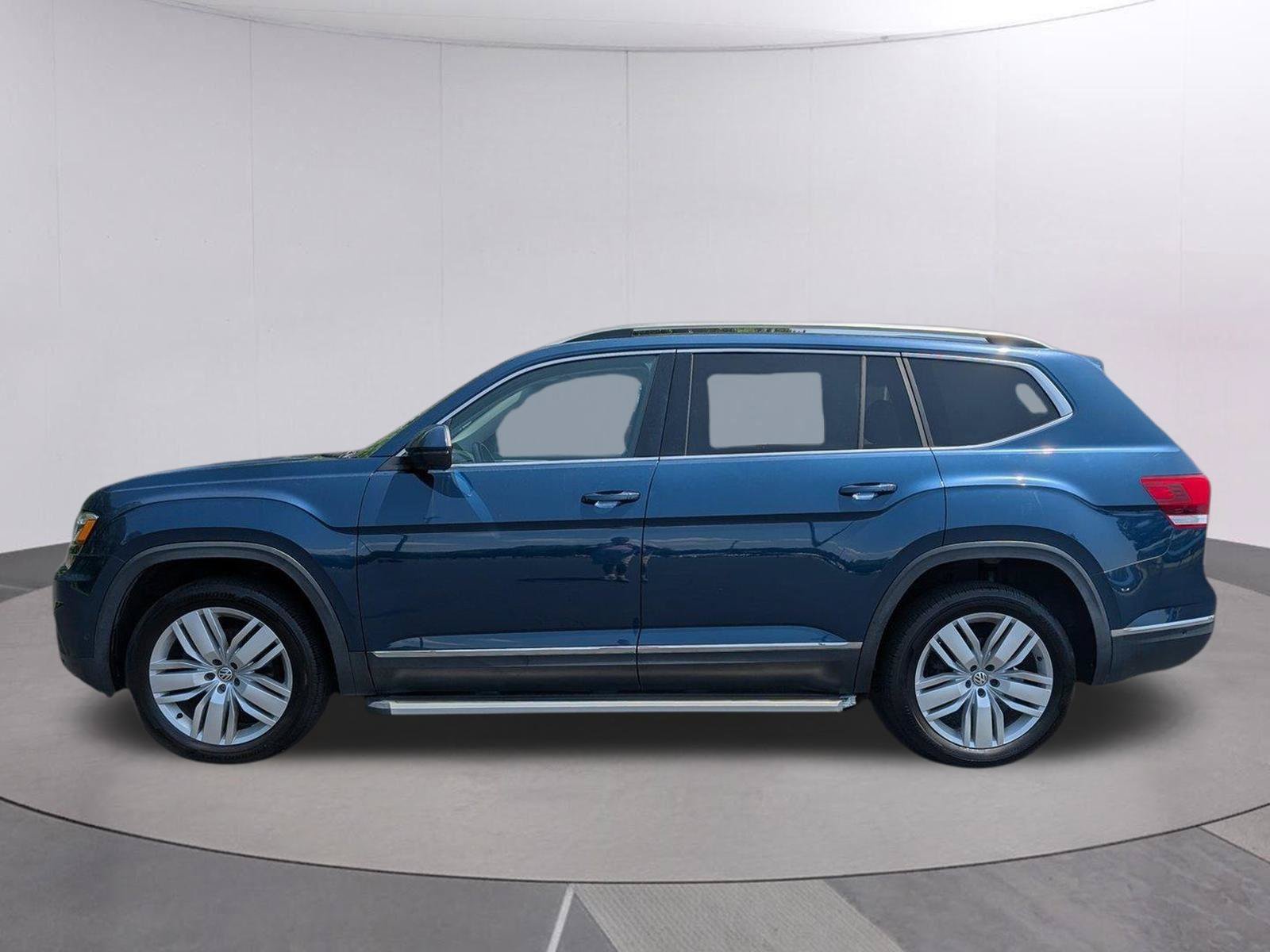 Used 2018 Volkswagen Atlas SEL Premium AWD/4WD image 2