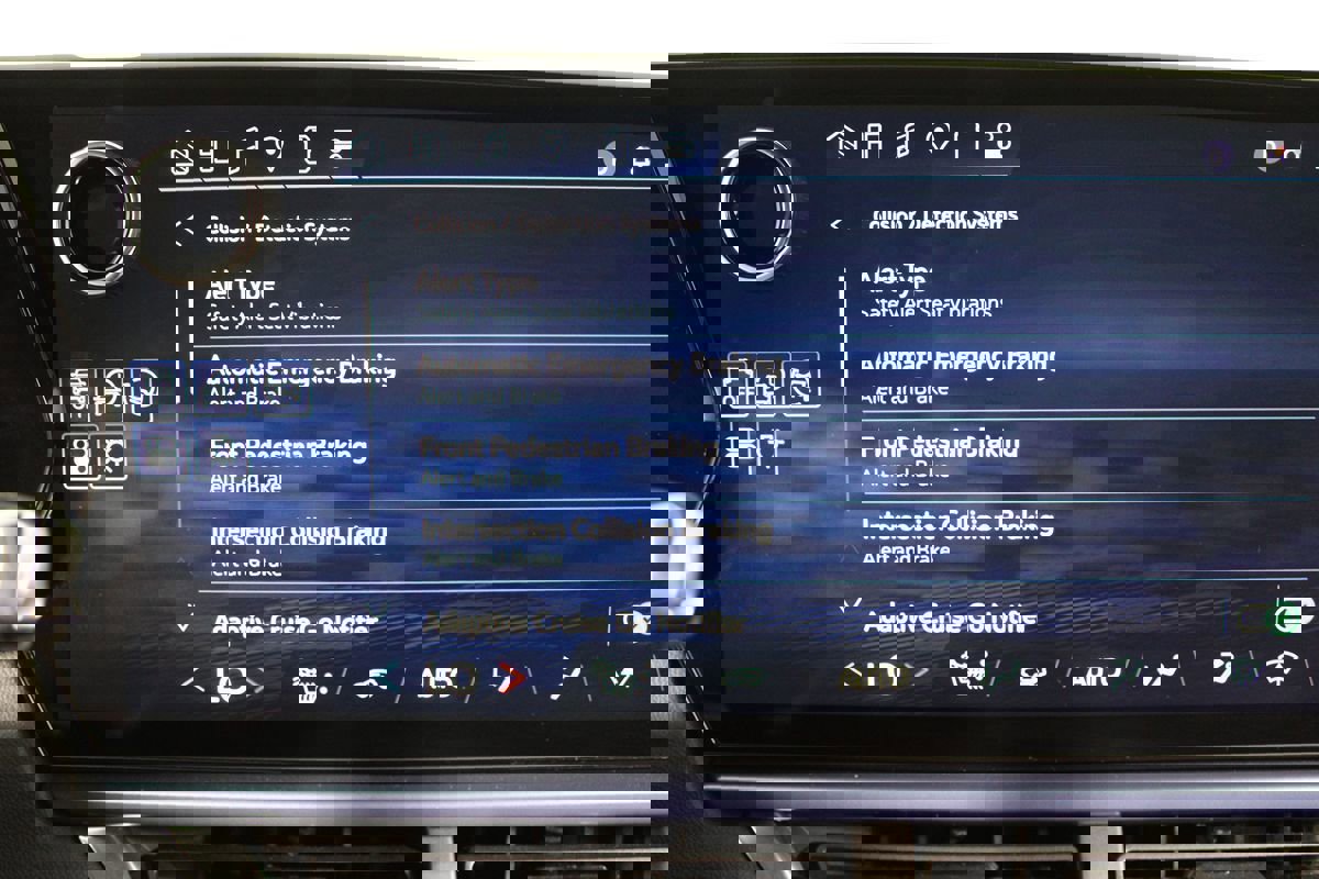 Used 2024 Chevrolet Equinox EV LT image 18