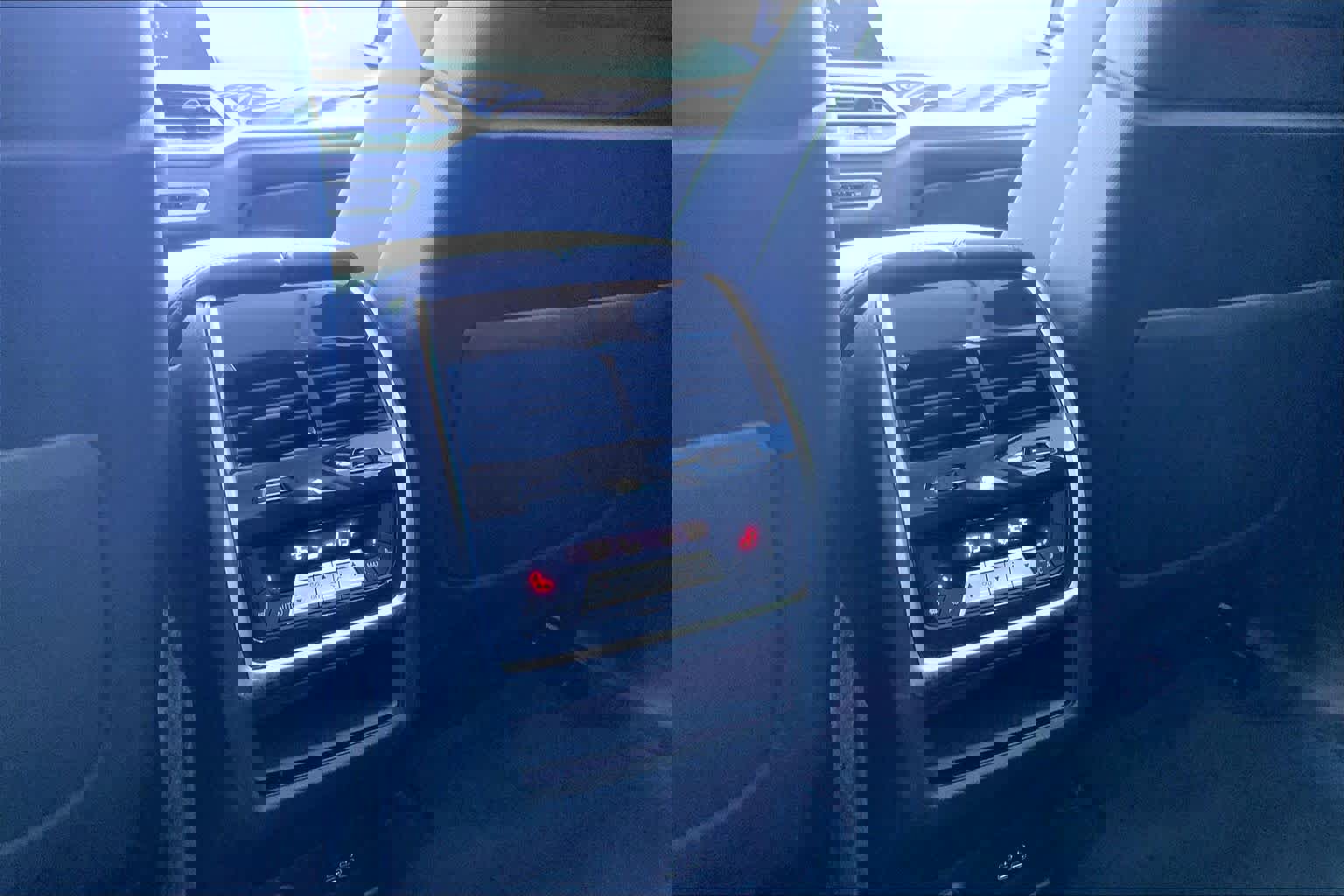 Used 2021 BMW X7 xDrive40i w/ Premium Package image 35