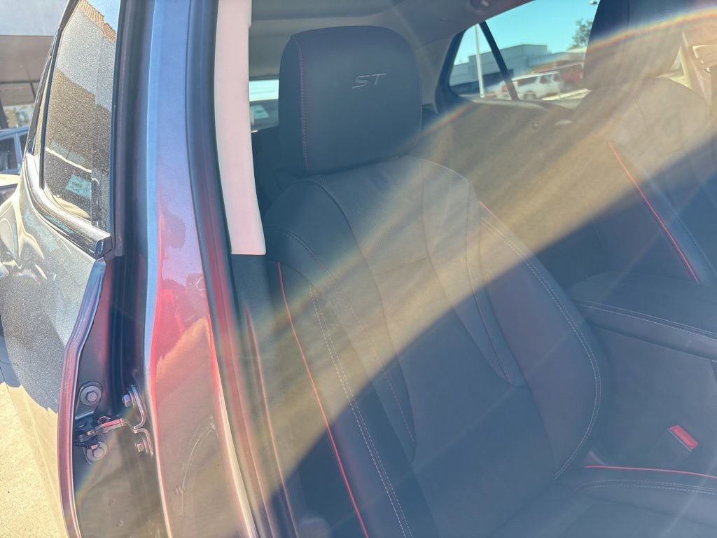 Used 2022 Buick Envision Essence w/ Technology Package I image 26