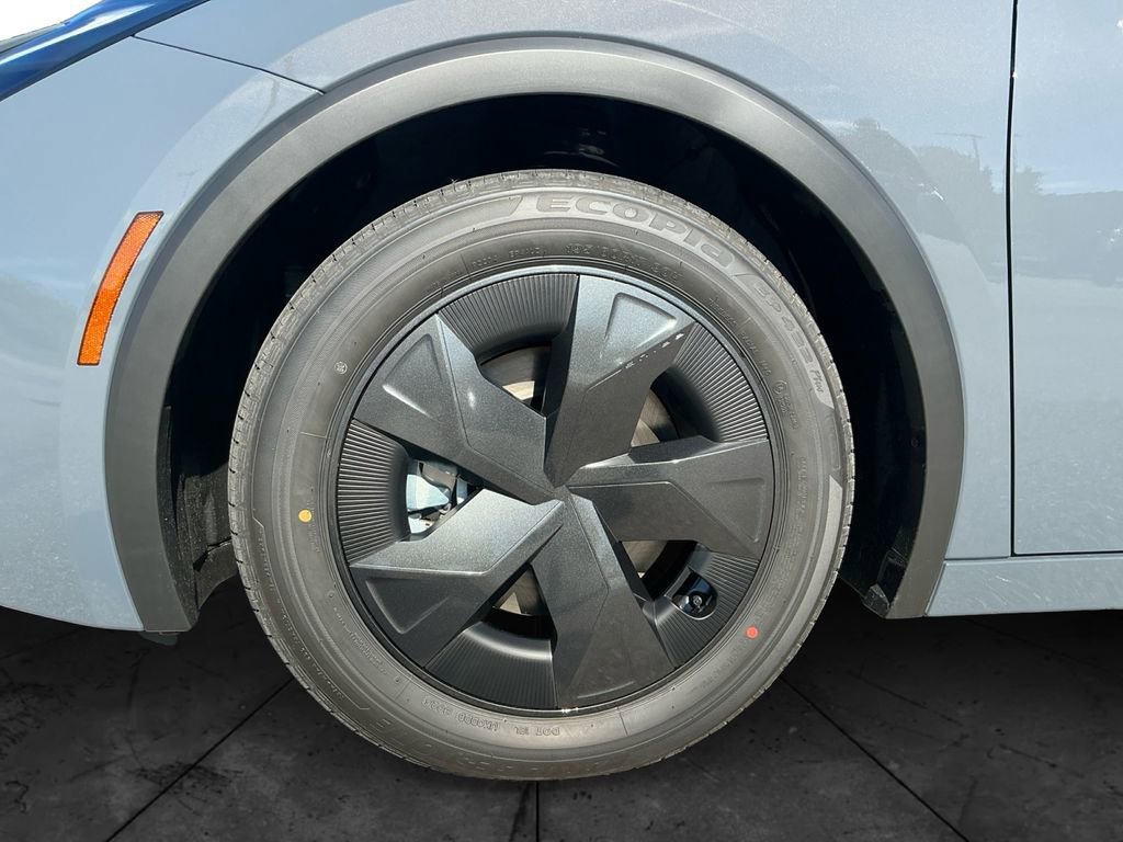 New 2026 Toyota Prius Plug-In Hybrid image 14