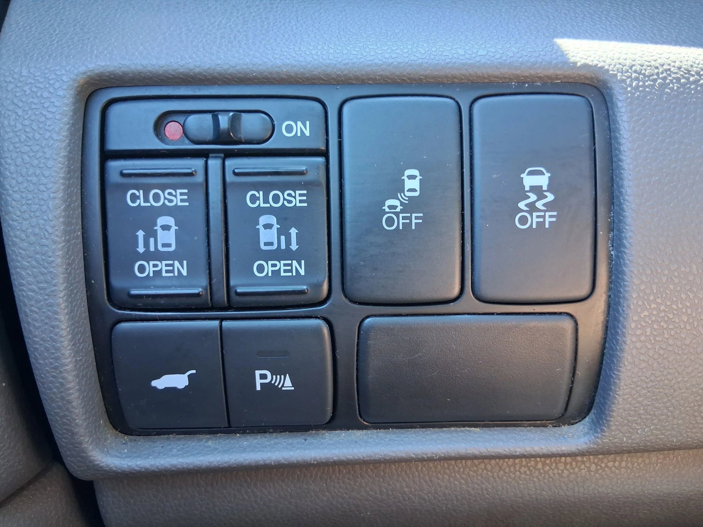 Used 2012 Honda Odyssey Touring Elite image 21