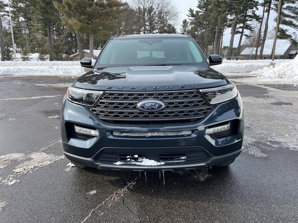 Used 2023 Ford Explorer XLT w/ Equipment Group 202A image 2