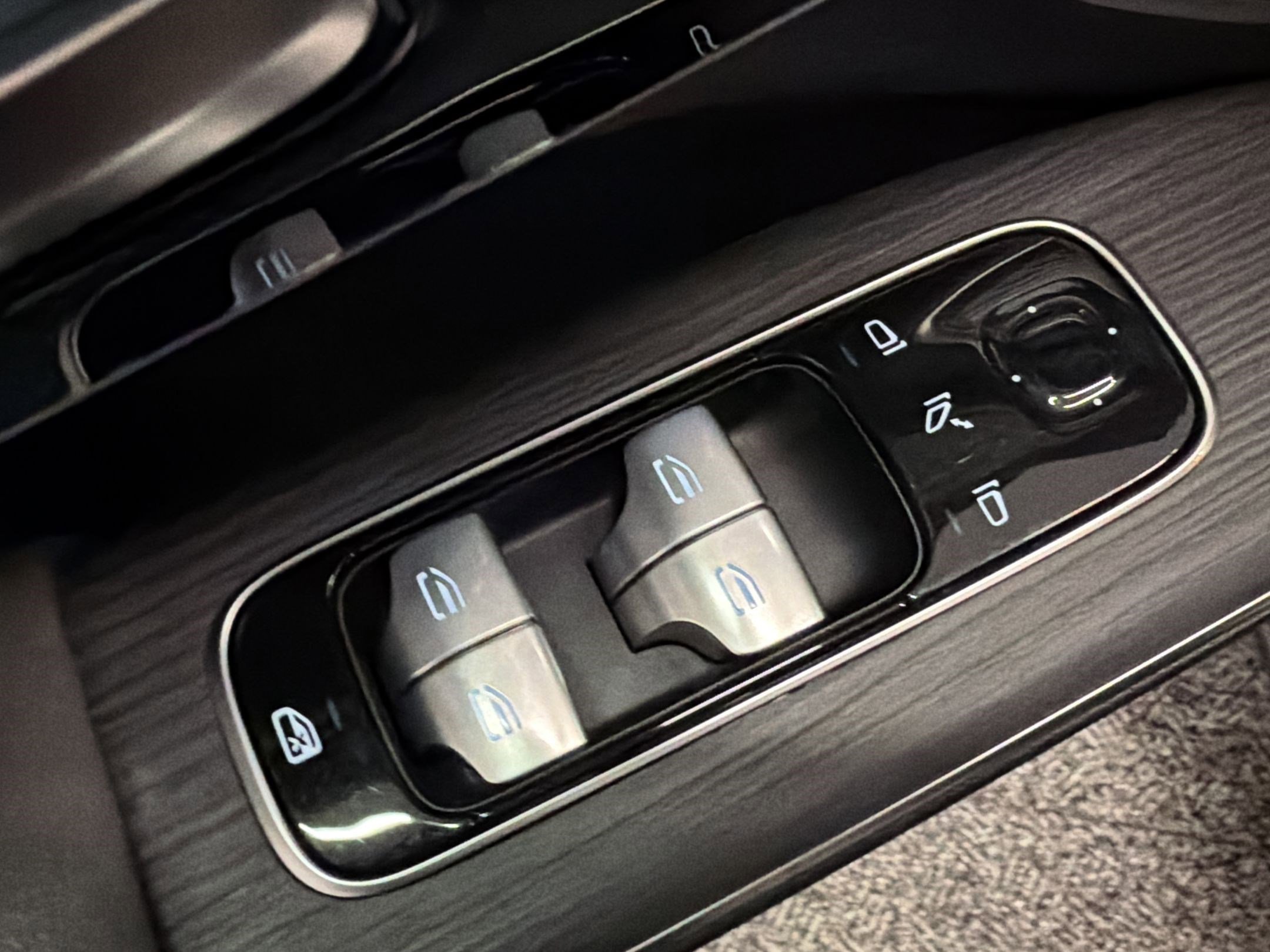 Certified 2023 Mercedes-Benz EQS 580 4MATIC SUV image 13