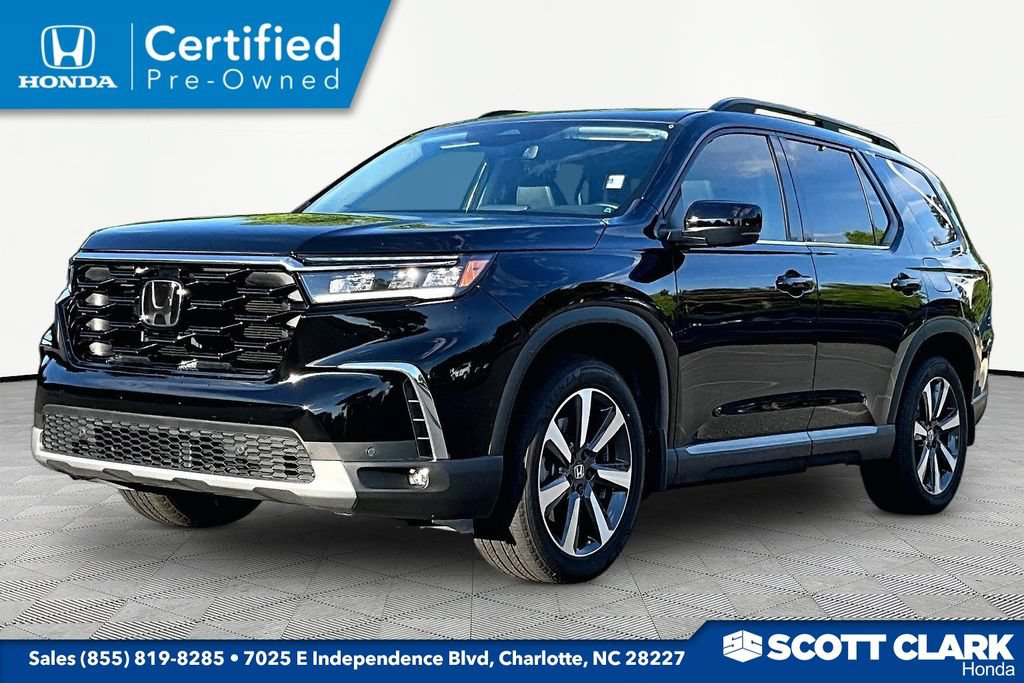 Certified 2025 Honda Pilot Touring image 3