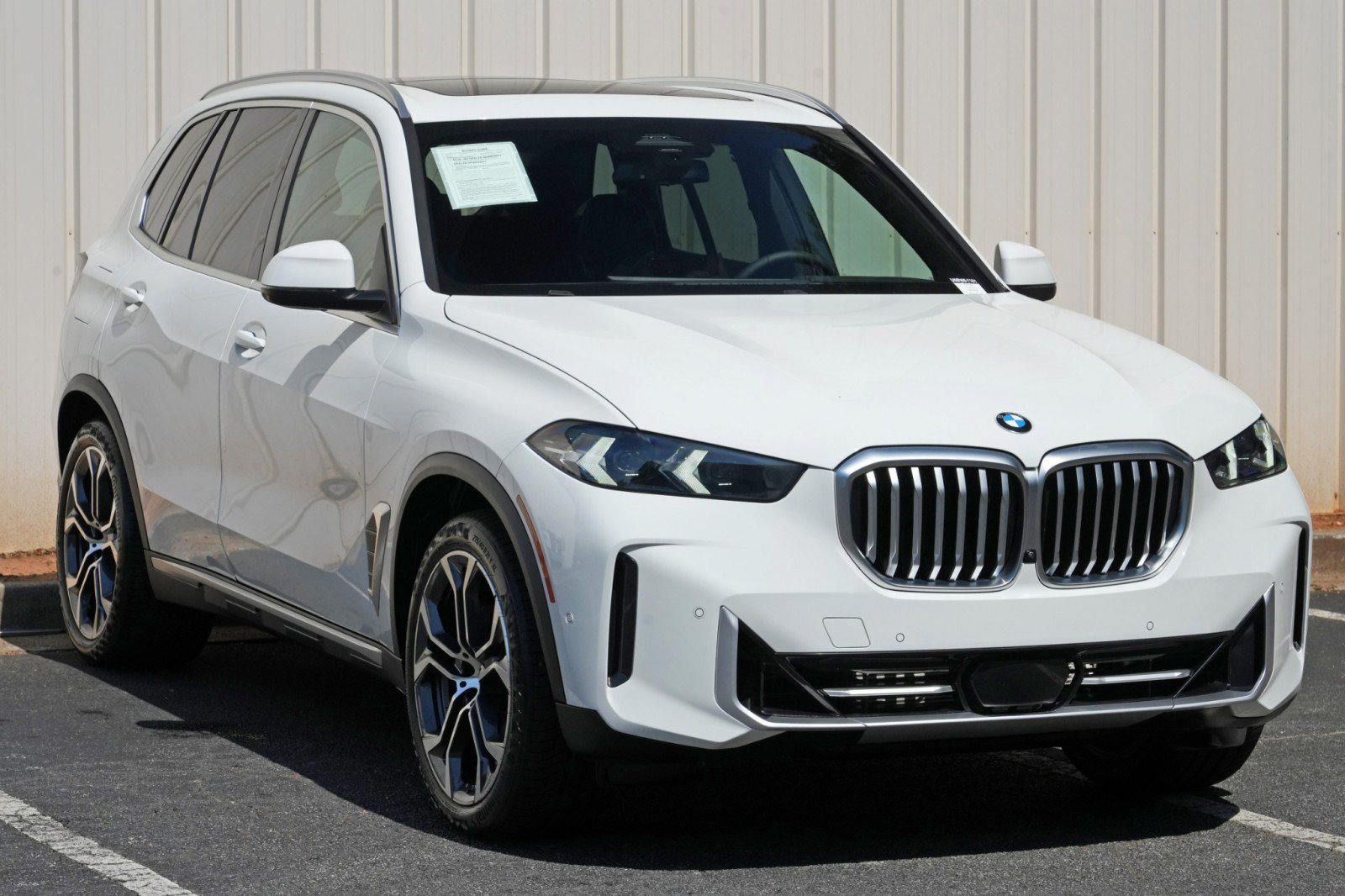 Used 2024 BMW X5 xDrive40i w/ Parking Assistance Package AWD/4WD image 63