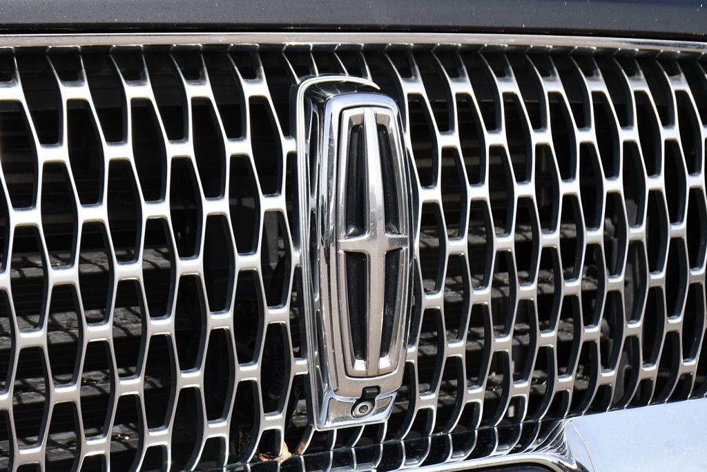 Used 2022 Lincoln Aviator Reserve w/ Equipment Group 201A image 37