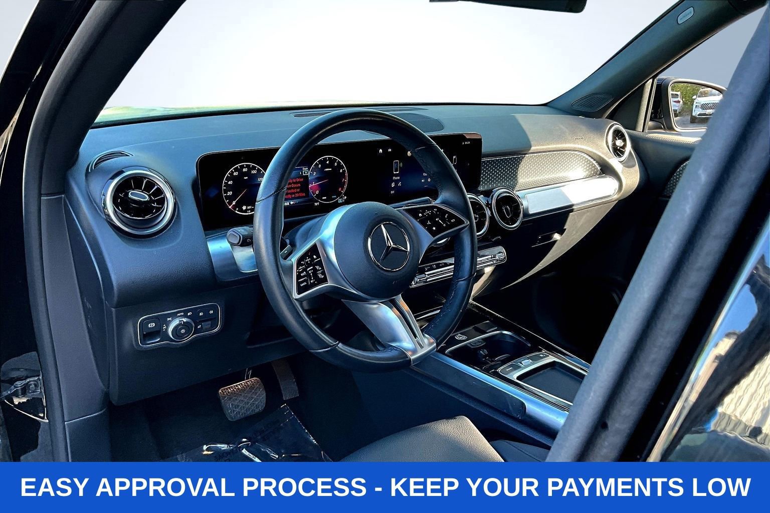 Used 2025 Mercedes-Benz GLB 250 image 21