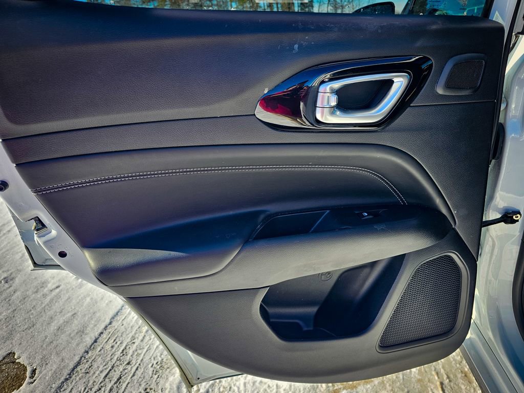 Certified 2024 Jeep Compass Limited w/ High Altitude Package image 31