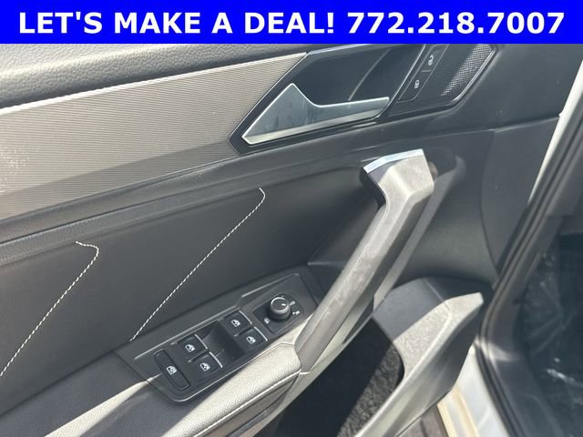 Certified 2022 Volkswagen Tiguan SE FWD image 17
