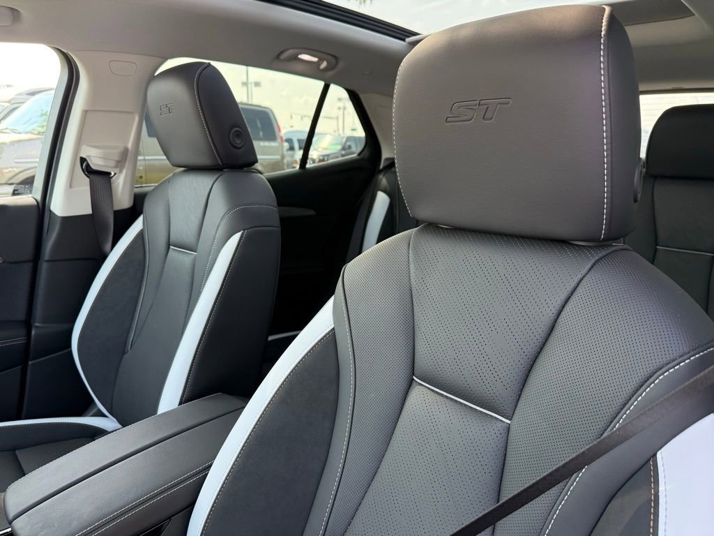 New 2025 Buick Envision Sport Touring image 19