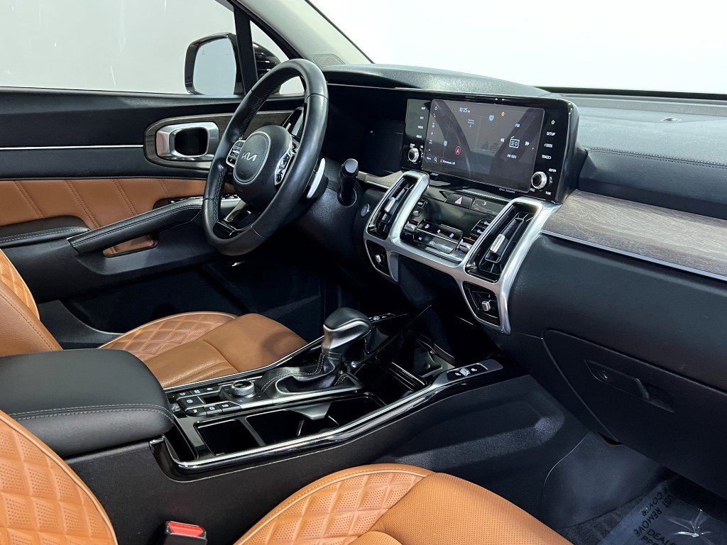 Used 2022 Kia Sorento SX Prestige w/ Rust Color Package image 15