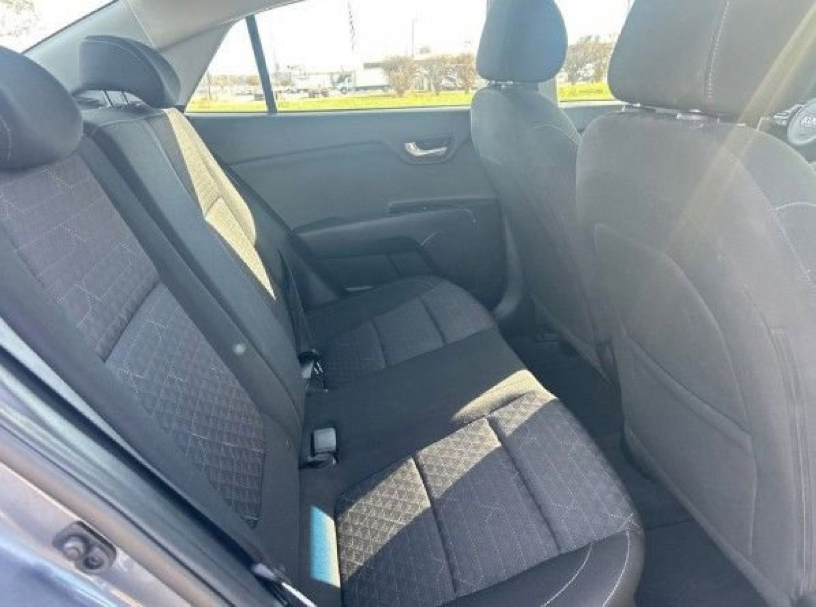 Used 2020 Kia Rio S image 11