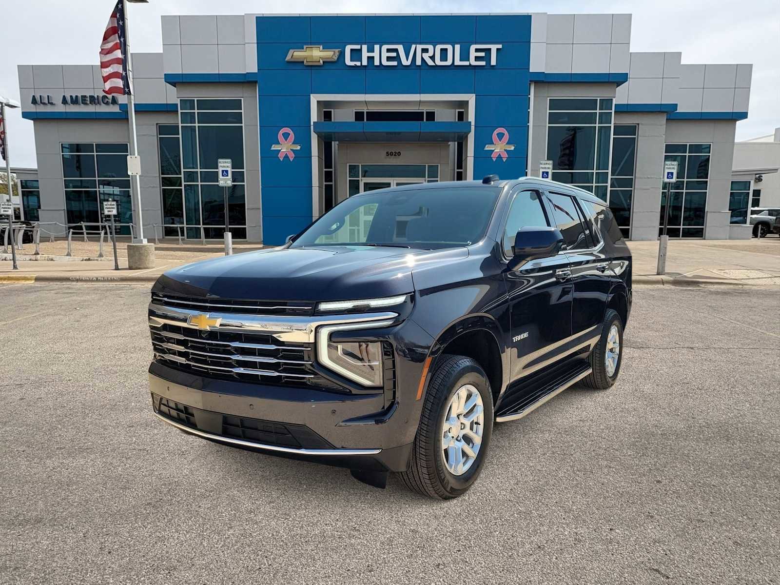 Used 2025 Chevrolet Tahoe LT image 1