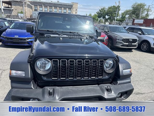 Used 2024 Jeep Wrangler Unlimited Sport AWD/4WD image 9