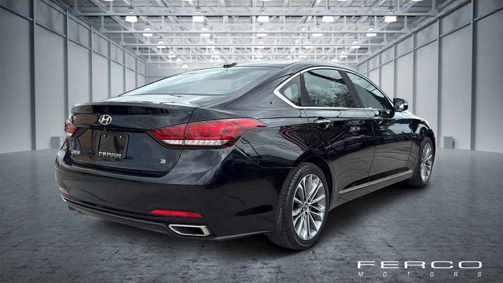 Used 2016 Hyundai Genesis 3.8 RWD image 5