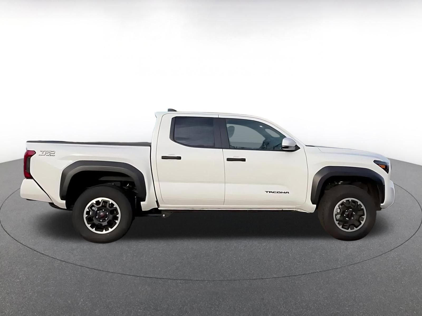 Used 2025 Toyota Tacoma TRD Off-Road image 15