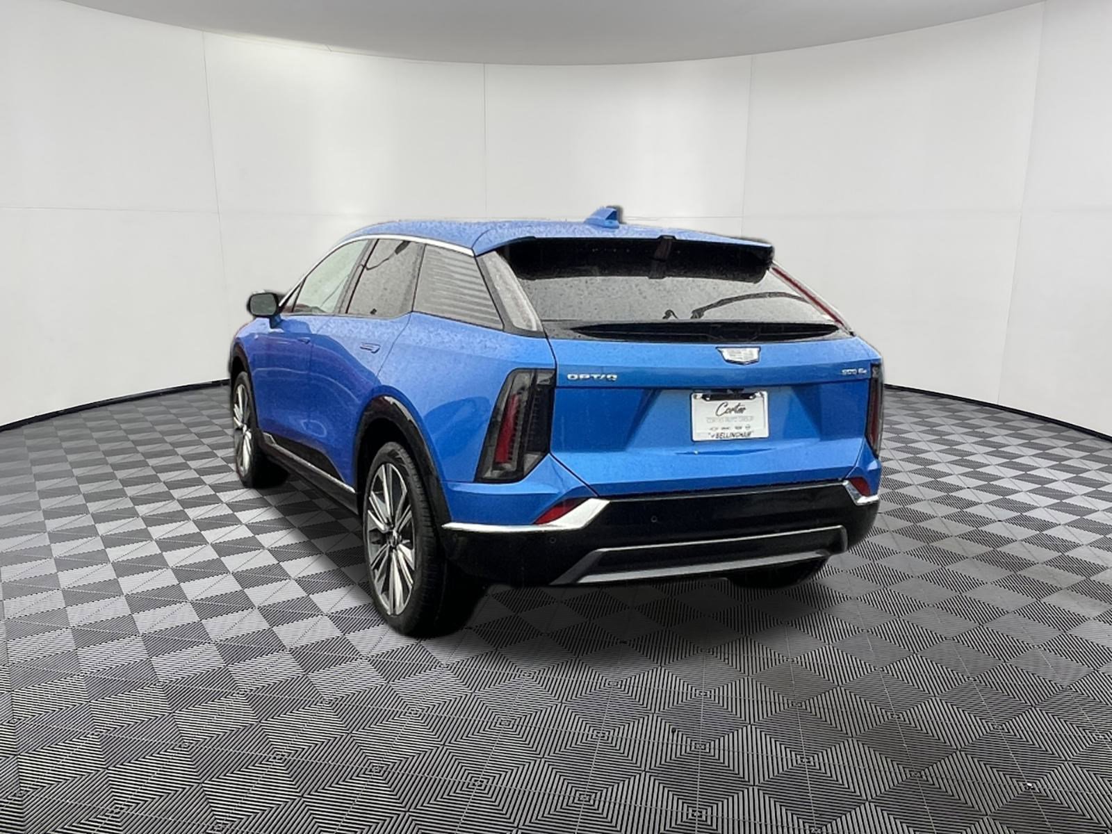 New 2026 Cadillac Optiq Luxury 2 image 4