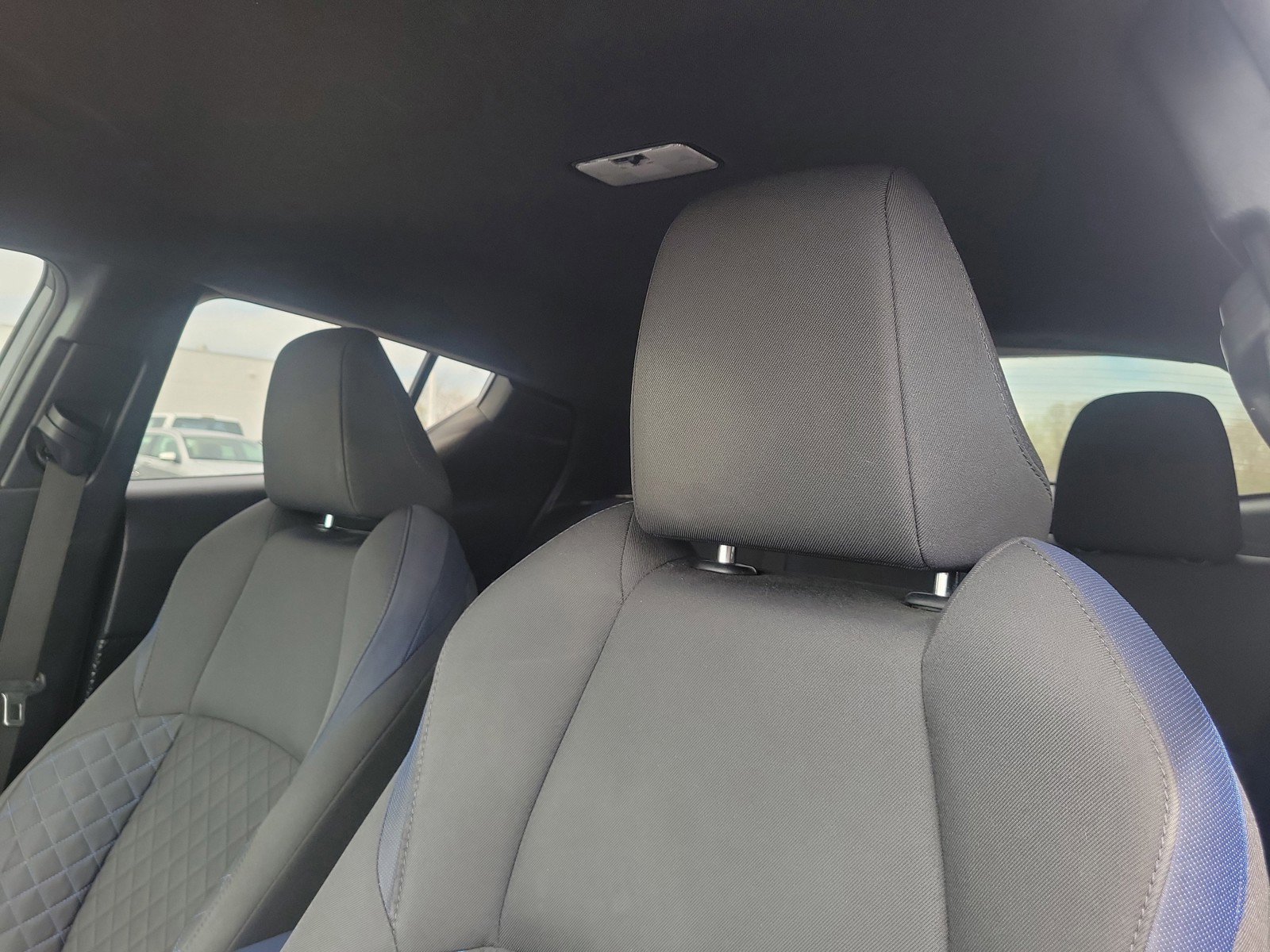 Used 2021 Toyota C-HR XLE FWD image 15