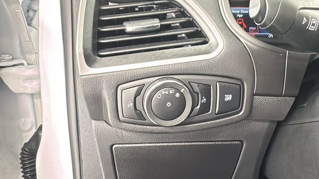 Used 2024 Ford Edge SE image 34