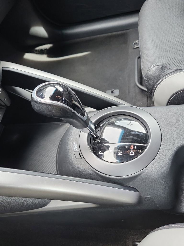 Used 2016 Hyundai Veloster Turbo image 21